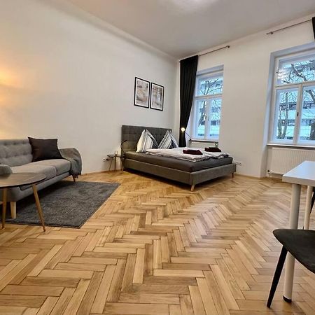 Little Cozy Residence - Enjoy Viennas Spring Season ภายนอก รูปภาพ